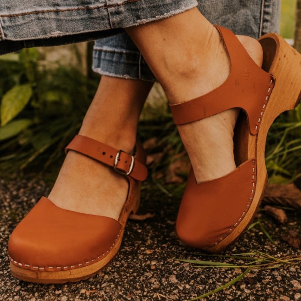 Size 6 - Mia Sofia wooden Swedish clogs